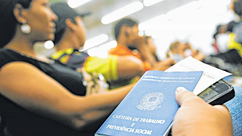 População desocupada deve somar 14,5 milhões de pessoas, aponta especialista