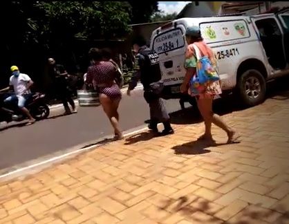 Mulheres se recusam a sair de praia e são presas no AM