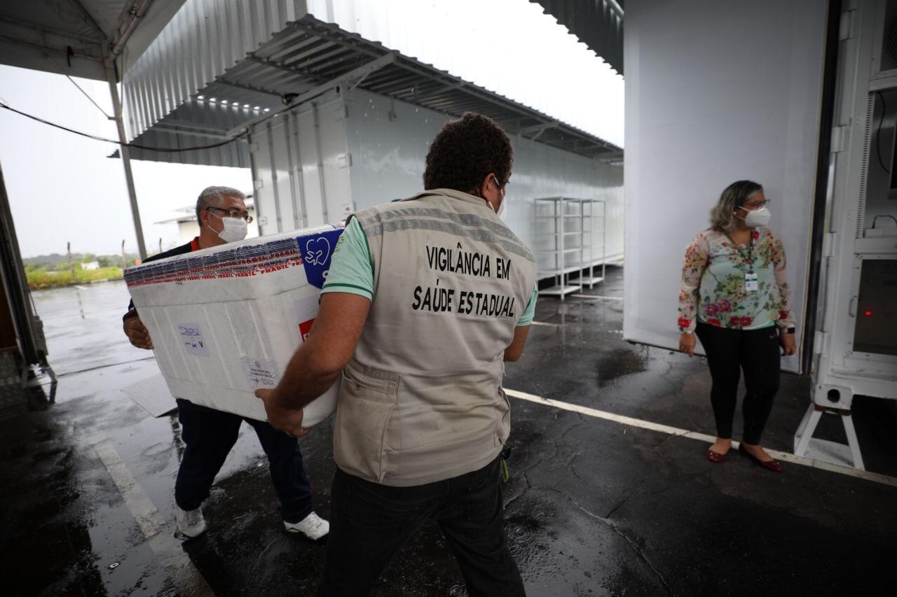 Amazonas recebe mais 42 mil doses de vacina contra a Covid-19