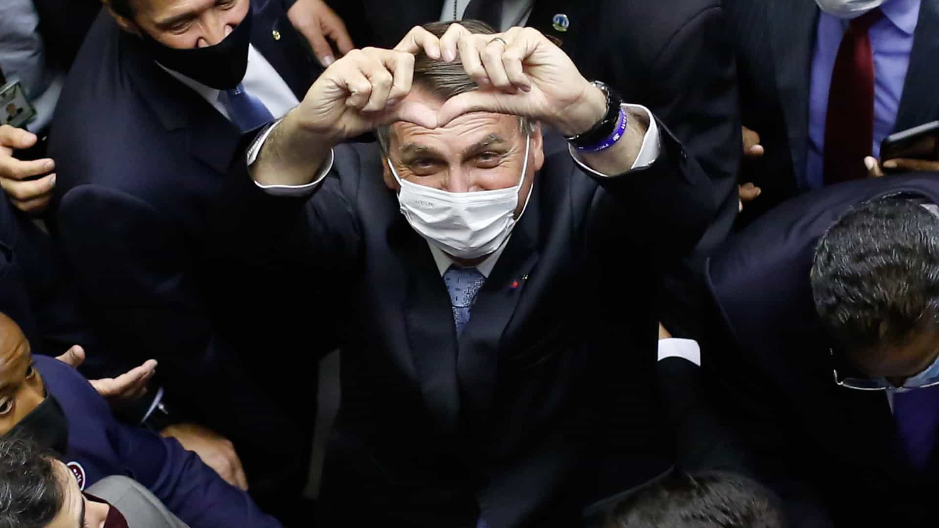 'Nos encontramos em 22', diz Bolsonaro ao ser chamado de genocida e fascista no Congresso