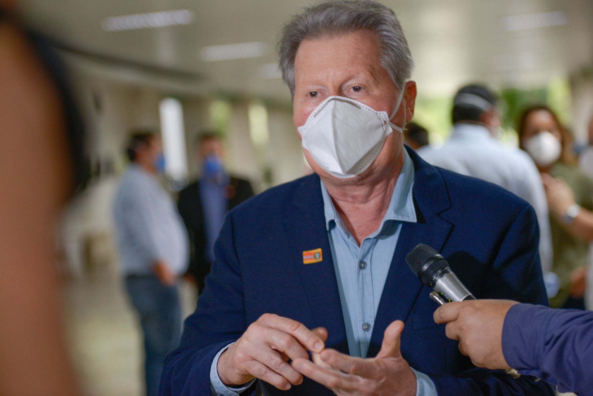 Em artigo, Arthur Virgílio sugere ‘auxílio emergencial mais duradouro e substancial’