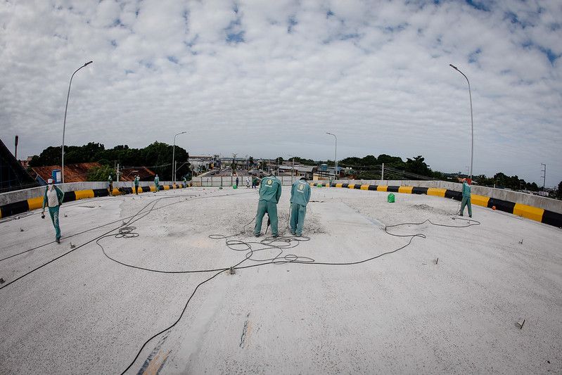 Obras do viaduto do Manoa serão retomadas na próxima segunda-feira