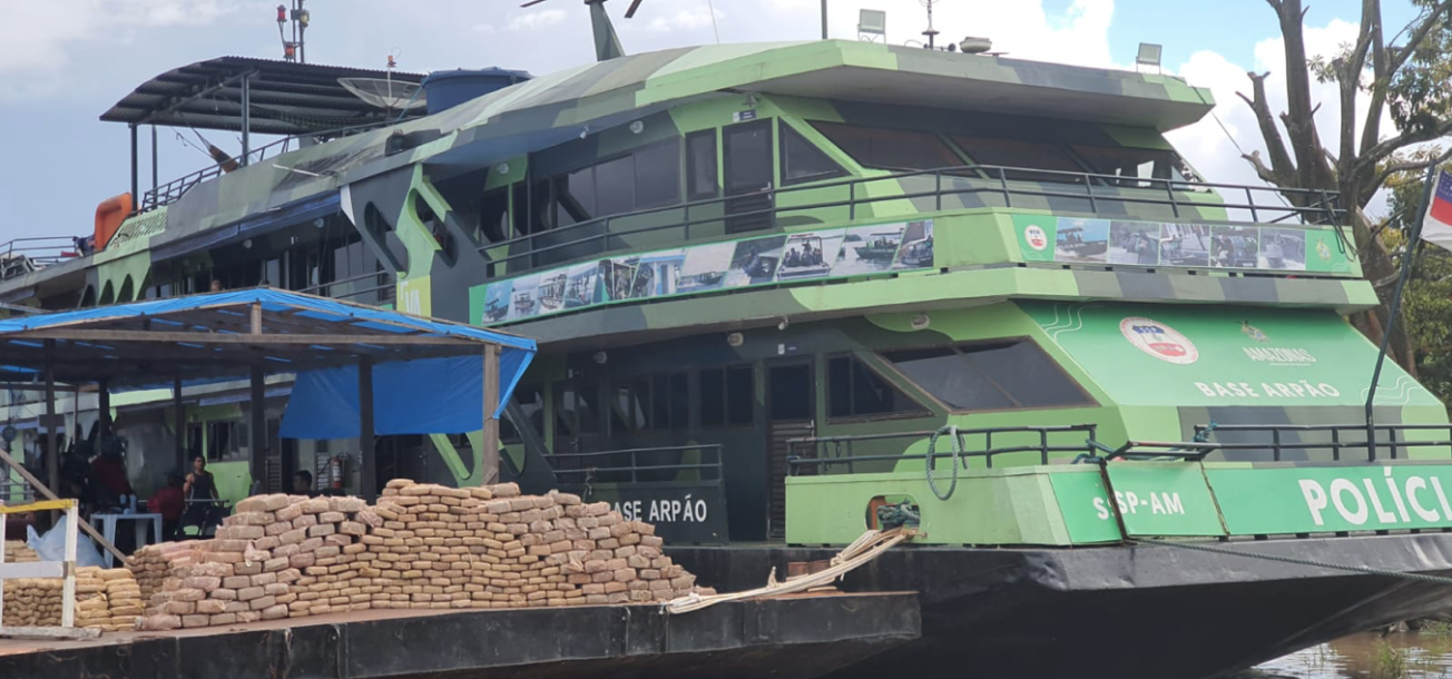 Mais de três toneladas de drogas são apreendidas em embarcação no AM