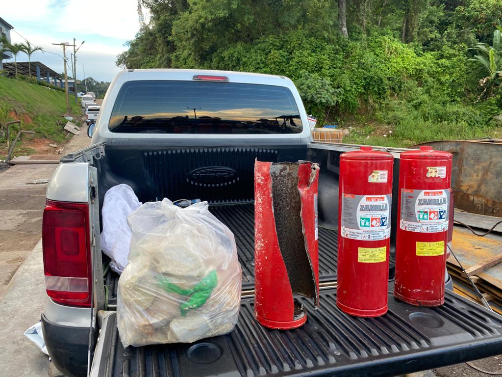 Mais 120 quilos de drogas são encontrados em extintores de incêndio de balsa apreendida pela SSP-AM