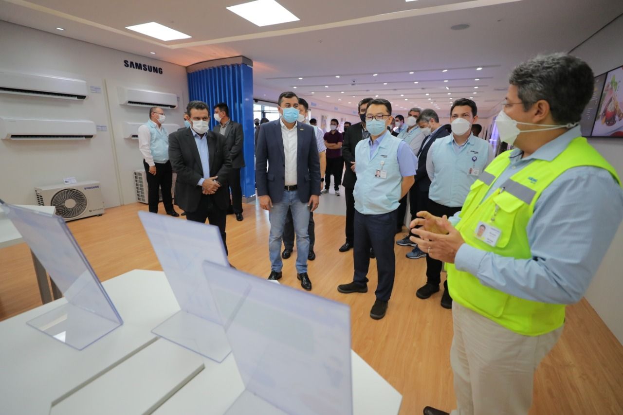 Wilson visita fábrica da Samsung