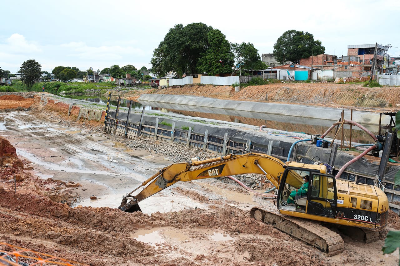 Governo do Estado avança com obras do Prosamim no Igarapé do 40