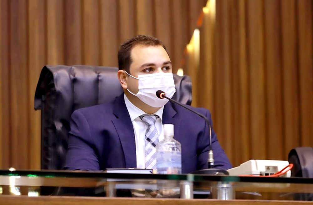 Presidente da Aleam cobra fornecimento de energia em Amaturá