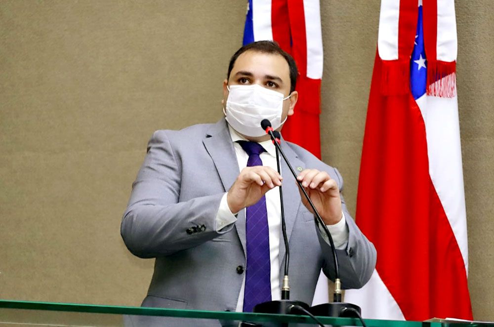 Roberto Cidade quer vacinação imediata a motoristas e cobradores do Transporte Público