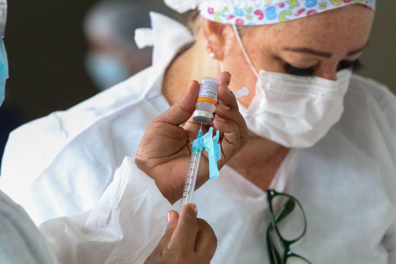 FVS informa que já aplicou 300 mil vacinas no Amazonas