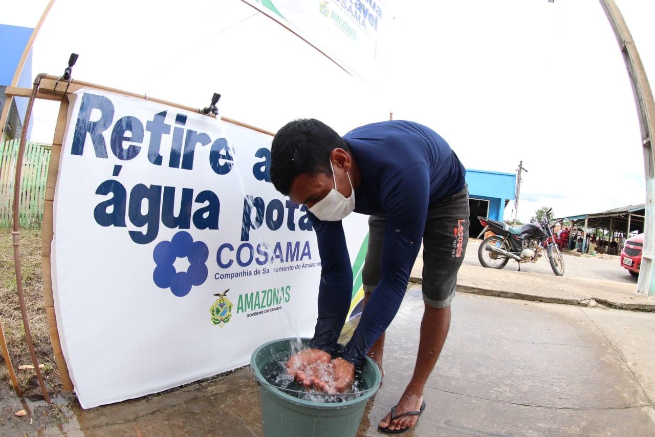 Governo instala linha de distribuição de água para população afetada pela enchente em Itamarati