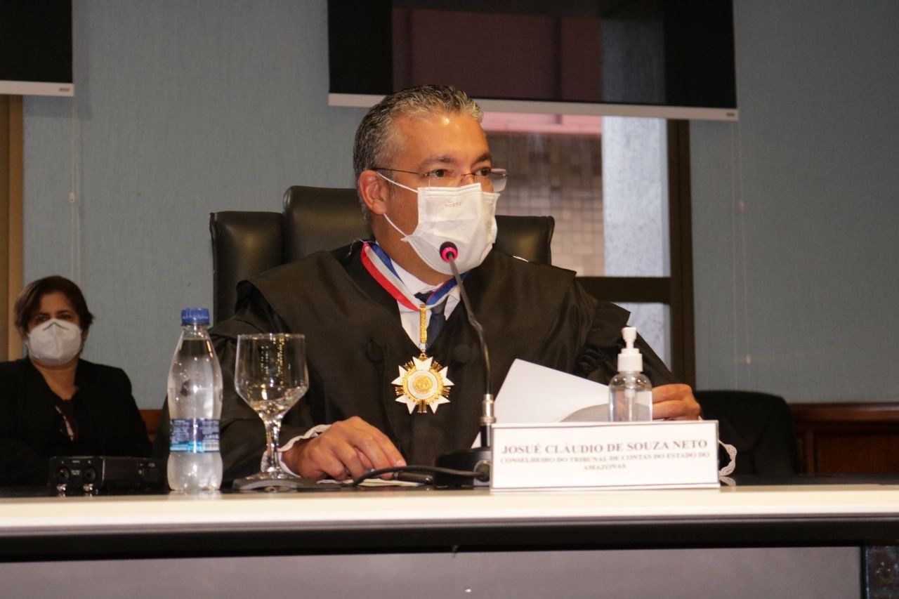 Josué Neto toma posse como conselheiro do TCE-AM