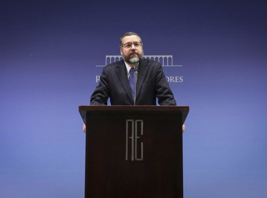 Ernesto Araújo pede demissão do Ministério das Relações Exteriores