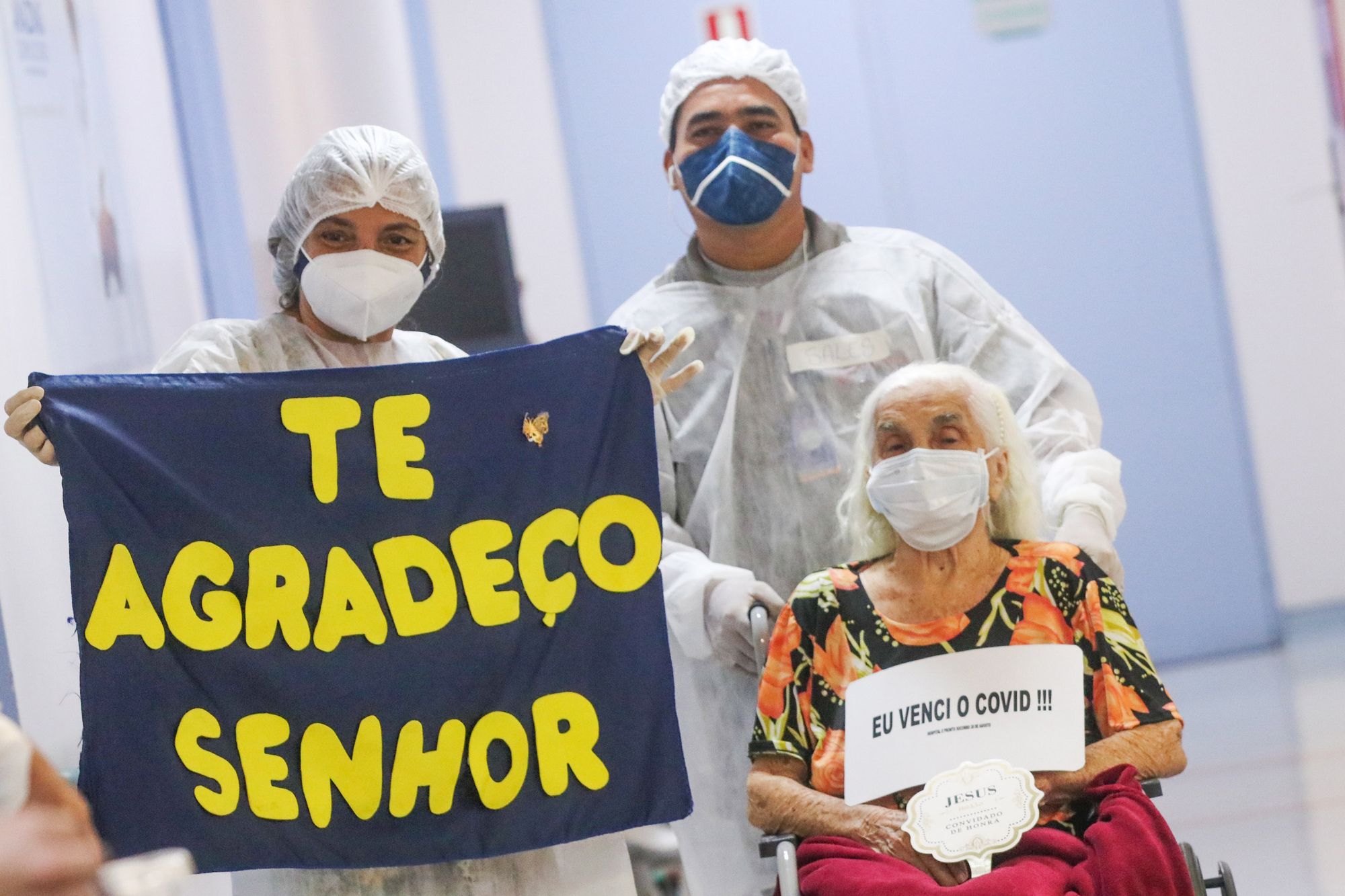 Covid-19: paciente de 92 anos recebe alta no HPS 28 De Agosto