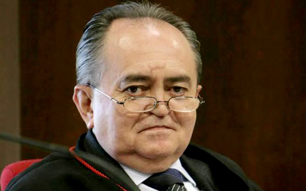 Roberto Cidade lamenta morte do desembargador Djalma Martins