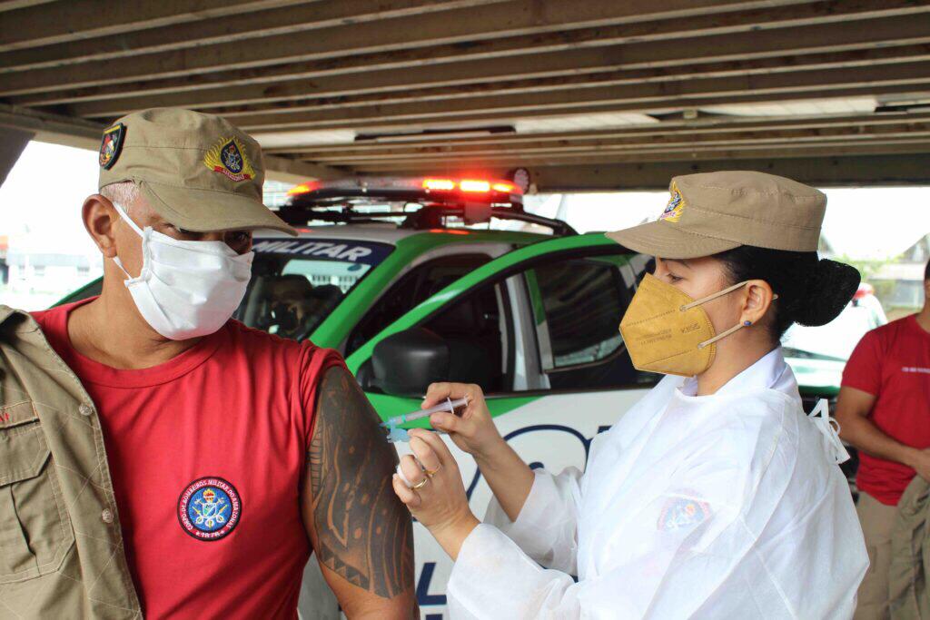 Mais 359 profissionais da segurança pública são imunizados contra a Covid-19