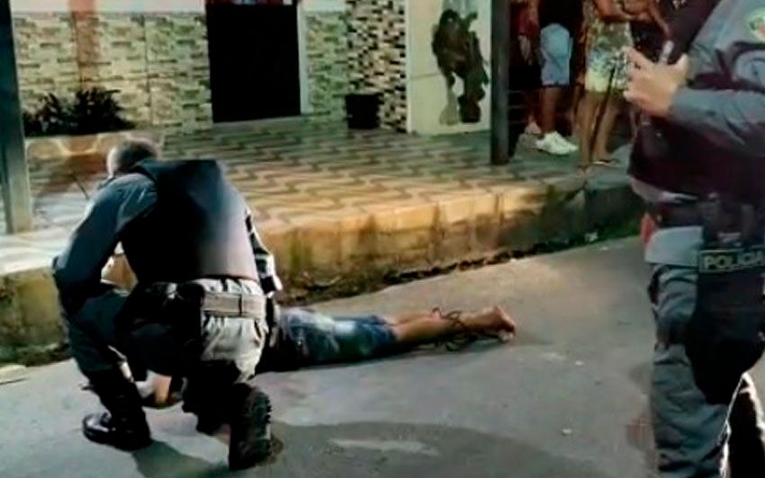 Suspeito de assalto é espancado pela população na Zona Norte
