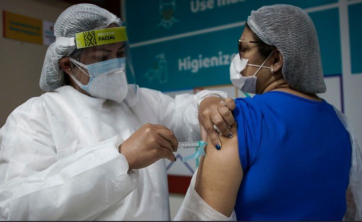 Prefeitura reforça vacinação com nova etapa para trabalhadores da saúde ainda não imunizados