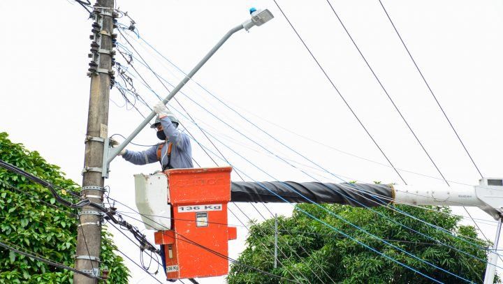 ManausLuz é advertida por atraso na apresentação de demonstrativos financeiros
