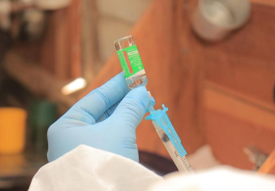 Parintins vacina adultos de 49 a 45 anos com e sem comorbidades