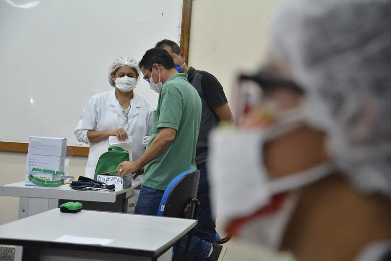 Pessoas em situação de rua começam a ser vacinadas nesta quinta-feira em Manaus