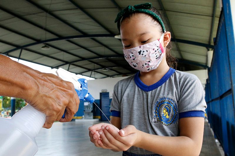 Manaus prepara escolas municipais para o retorno das aulas híbridas