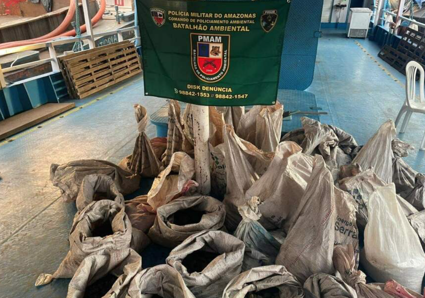 Polícia apreende carga de minério ilegal em terras indígenas no AM