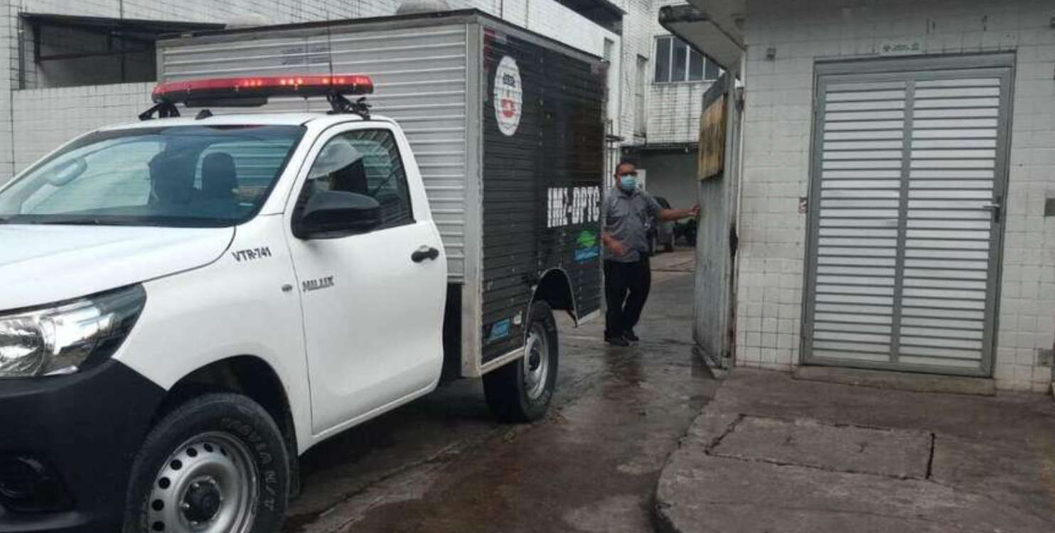 Vizinho mata homem a facadas após bebedeira no Japiim