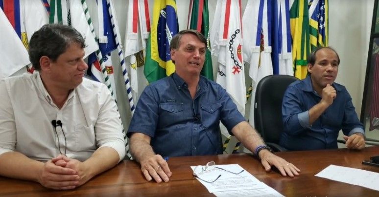 ‘Imagine Manaus sem a Zona Franca. Hein, Aziz, Eduardo Braga’, ameaça Bolsonaro
