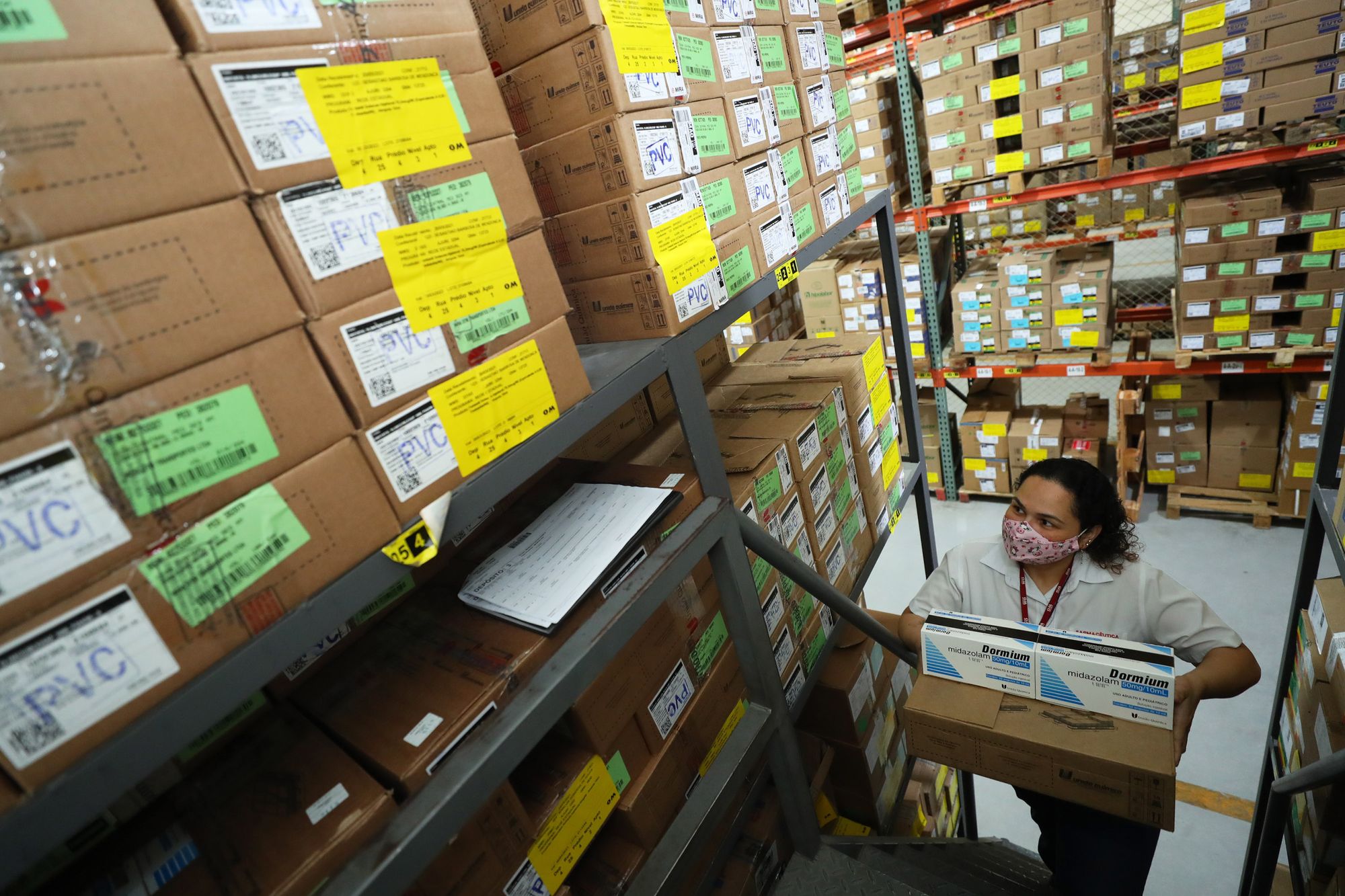 Amazonas garante abastecimento de “Kit Intubação” para mais dois meses