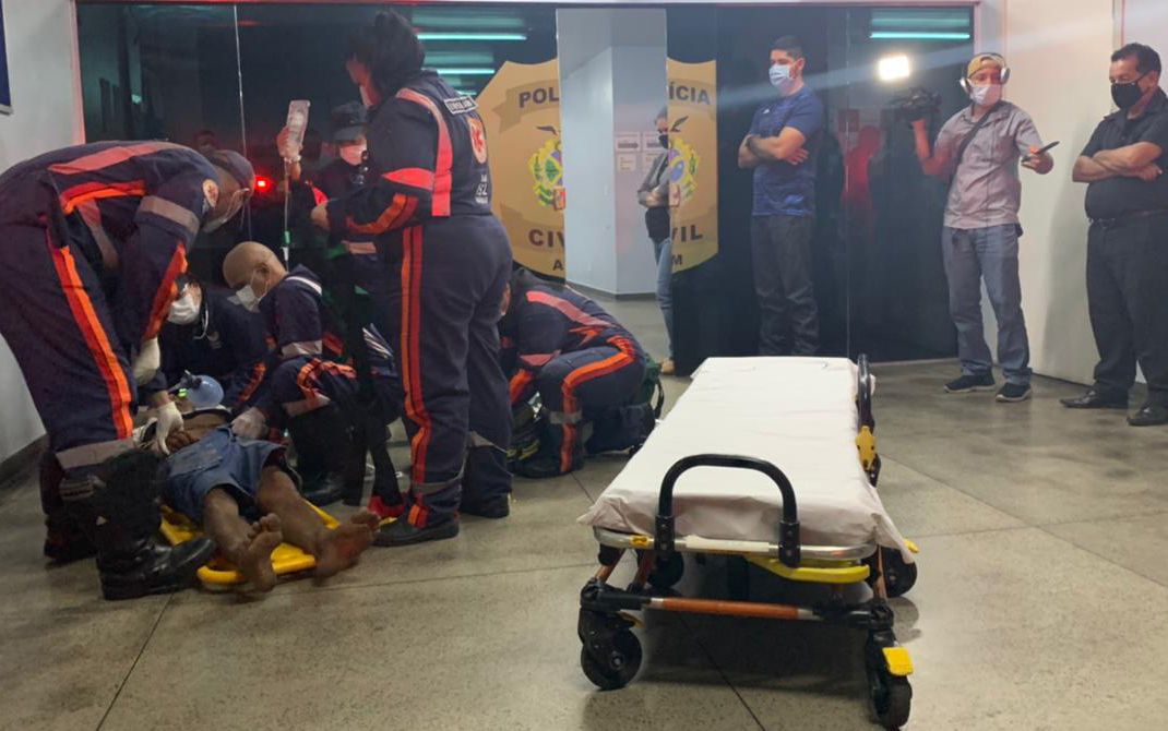 Suspeito de assalto é preso e tem ataque cardíaco em delegacia
