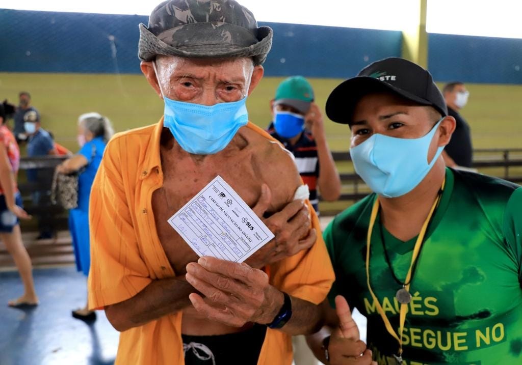 Maués começa a vacinar pessoas sem comorbidades a partir de 18 anos