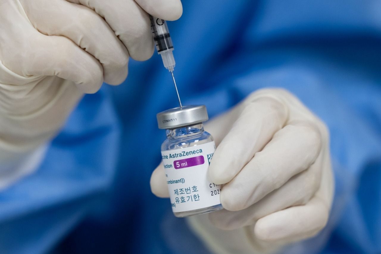 Vacinas Pfizer e AstraZeneca são efetivas contra variante indiana do coronavírus, diz estudo