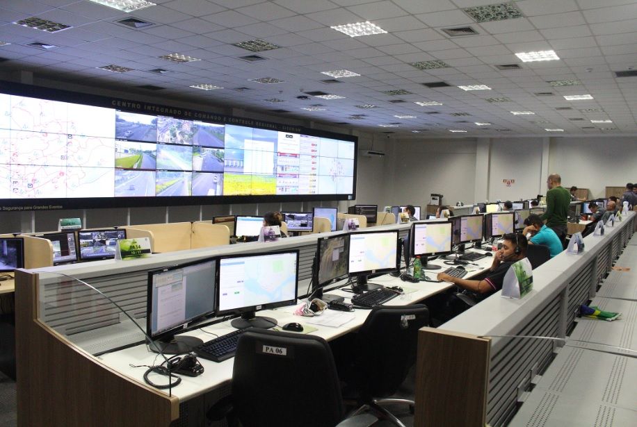 Mais de 600 denúncias sobre aglomerações foram feitas ao 190 no fim de semana