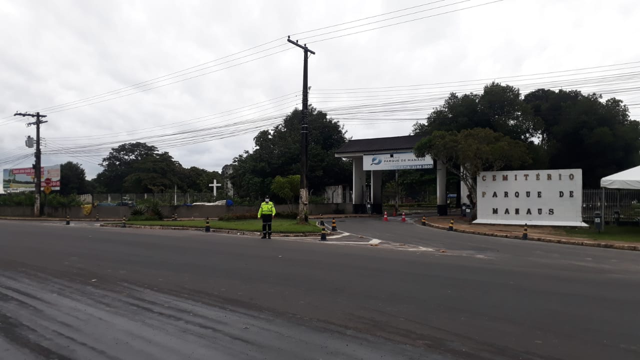 Visitação aos cemitérios públicos de Manaus terá reforço nas linhas de ônibus coletivos