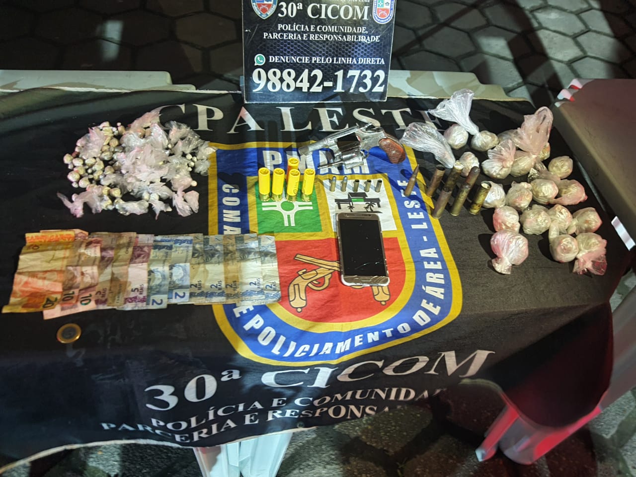 Homem morre após trocar tiros com policiais em boca de fumo na ZL