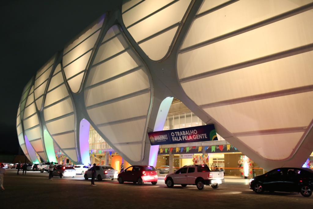 Mais de 19 mil pessoas são vacinadas nas primeiras 12 horas de mutirão em Manaus