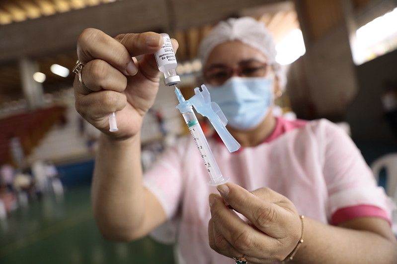 Manaus registra queda de 37% no número de faltosos para a segunda dose das vacinas