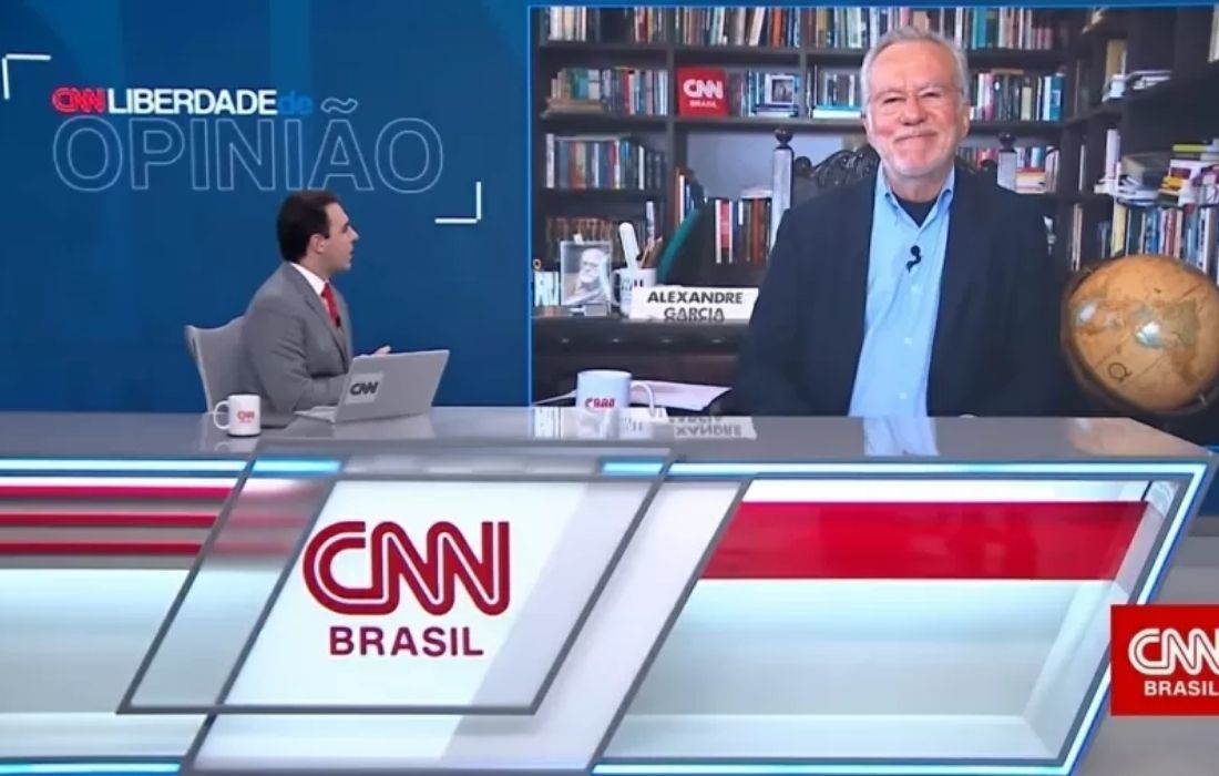 Alexandre Garcia, da CNN Brasil, é o que mais lucra com fake news sobre a Covid-19 no Youtube