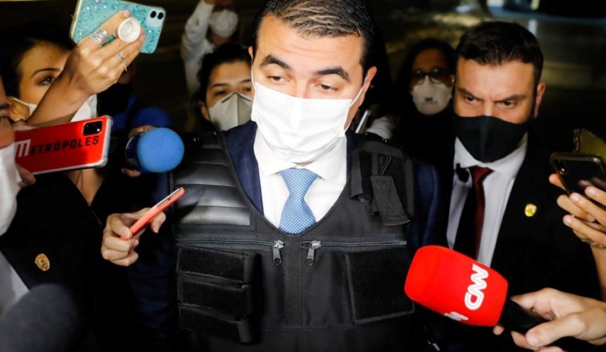 Deputado Luis Miranda insinua que gravou Bolsonaro