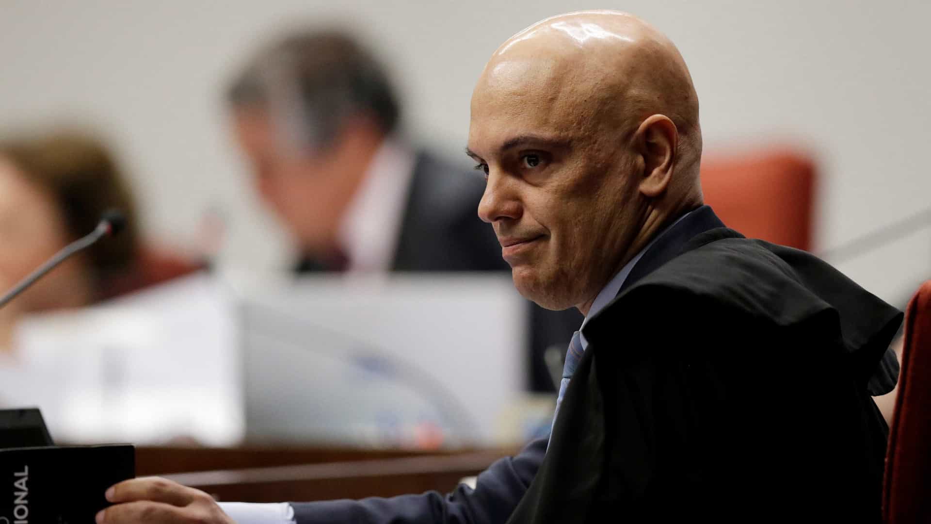 Voto impresso não contribui para a democracia, diz ministro Alexandre de Moraes