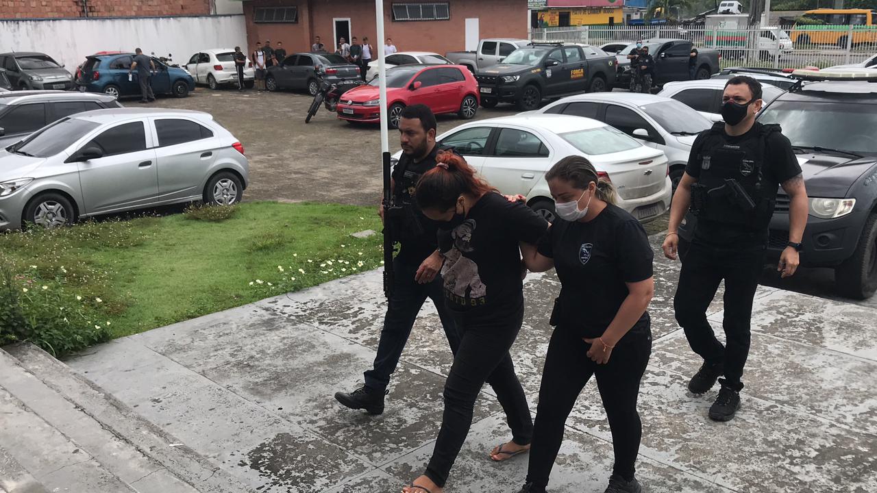 Mulher manda matar mãe para ficar com poupança em Manaus