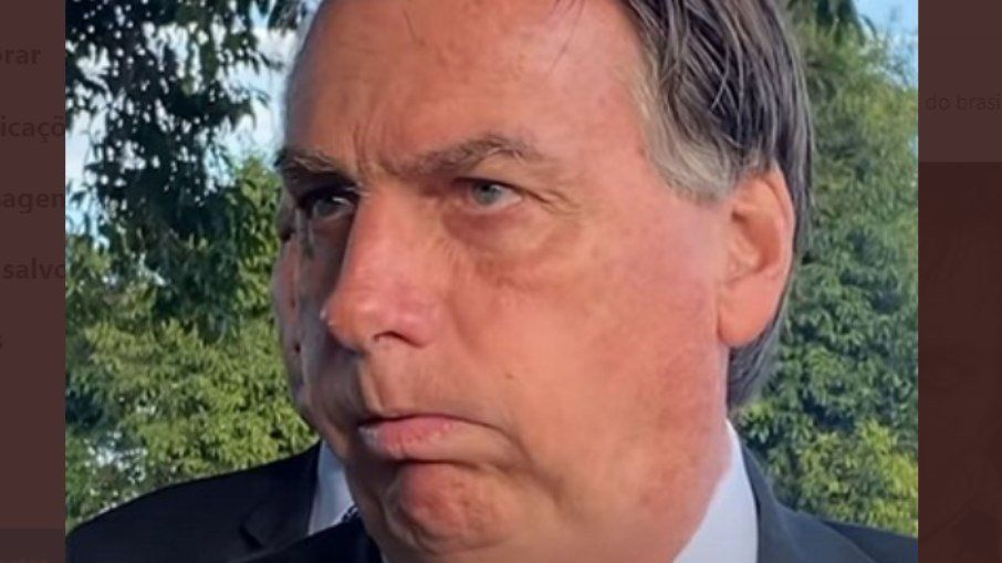 Bolsonaro é internado em hospital de Brasília após sentir dores