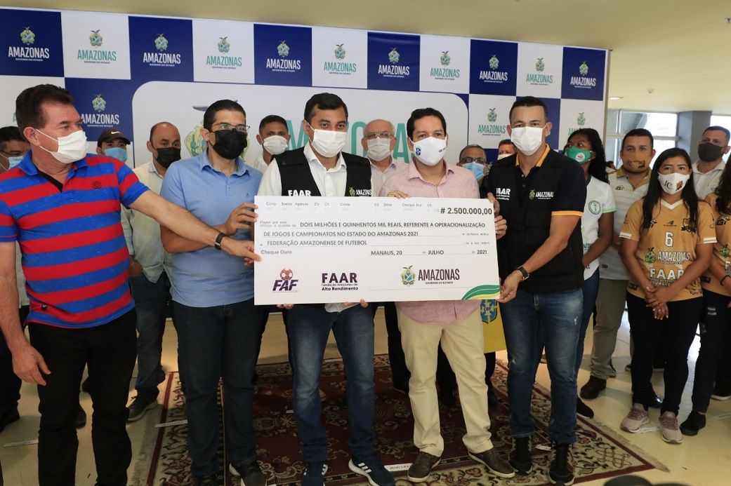 Governo repassa R$2,5 milhões aos times de futebol profissional do AM