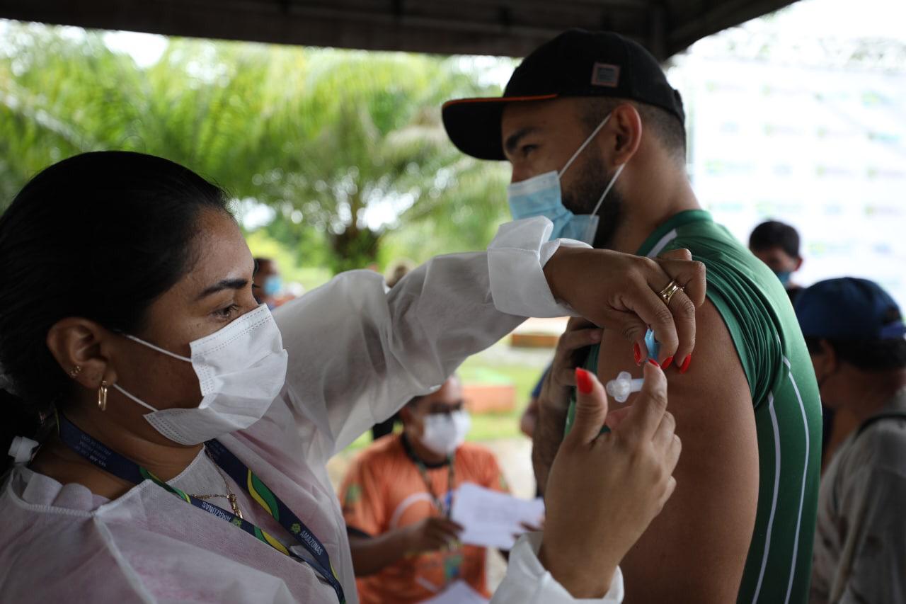 Cinco municípios do AM receberão mutirões de vacina no sábado