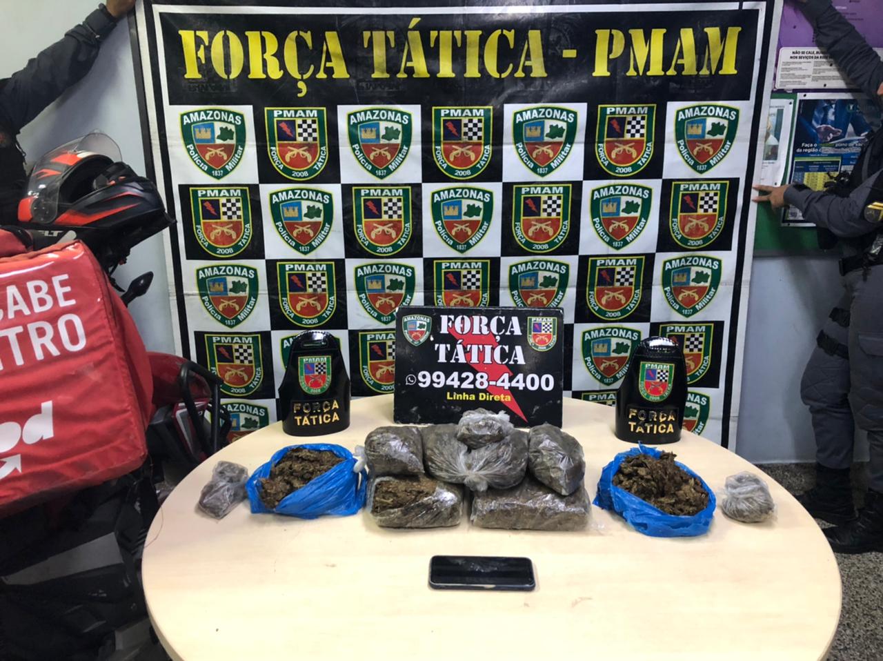 Motoboy é preso com 10 kg de skunk em Manaus