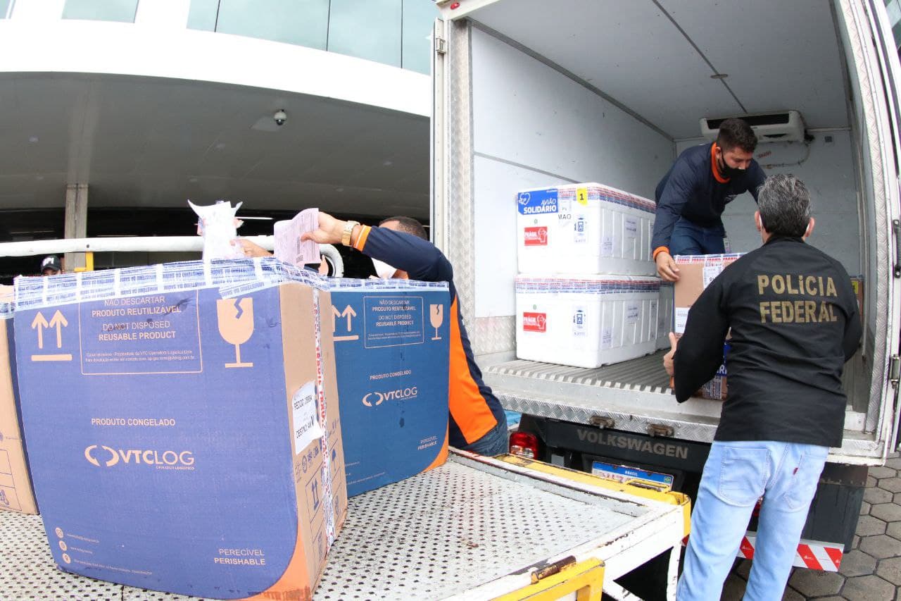 Mais 115.770 doses de vacinas chegam ao Amazonas