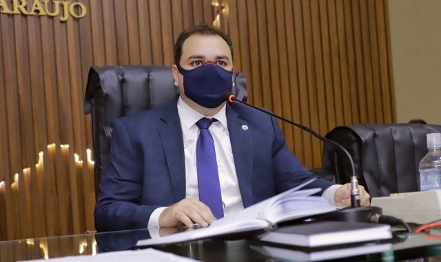 Roberto Cidade propõe restrição à comercialização de uniformes das Polícias Civil e Militar