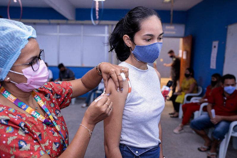 Manaus recebe 58 mil doses e amplia postos de vacinação contra a Covid-19