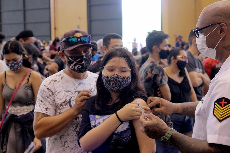 Manaus bate recorde com 73 mil doses de vacinas aplicadas no sábado