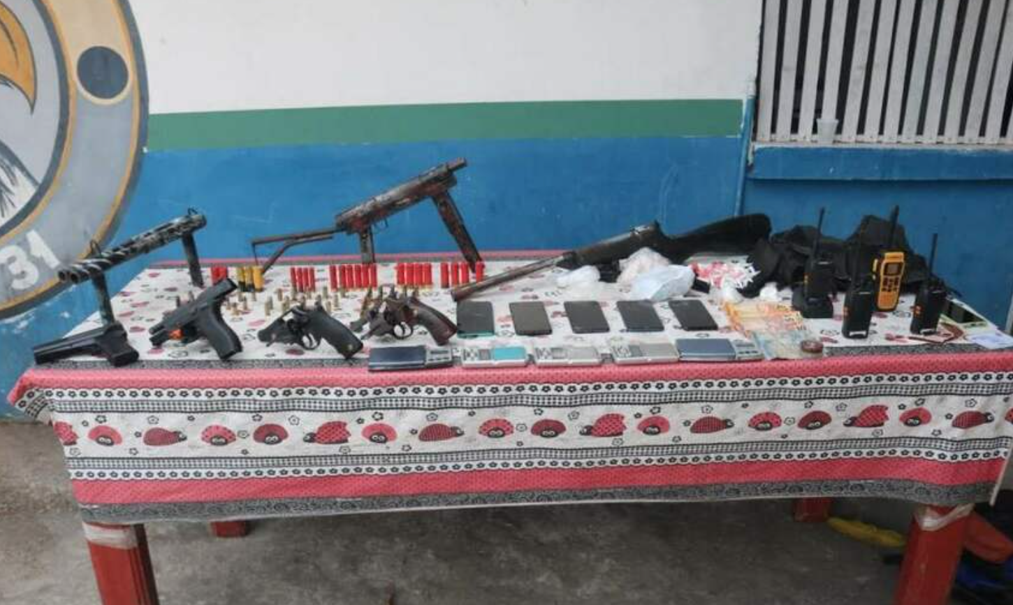 Traficantes são presos com arsenal Iranduba